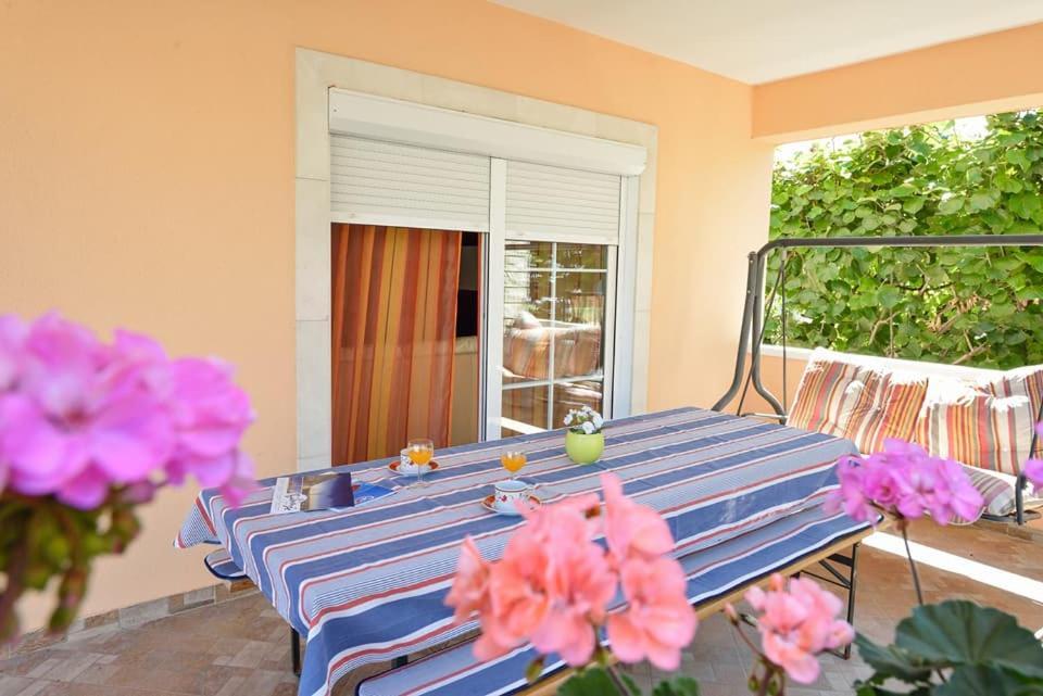 Sreca Apartment Near Beach With Bbq Bibinje Exterior photo
