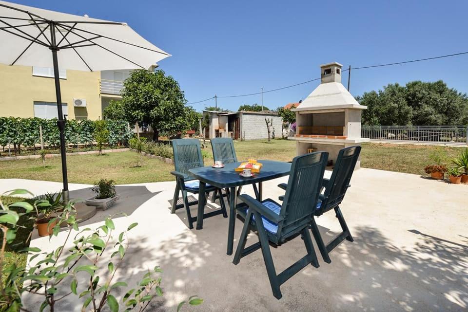 Sreca Apartment Near Beach With Bbq Bibinje Exterior photo