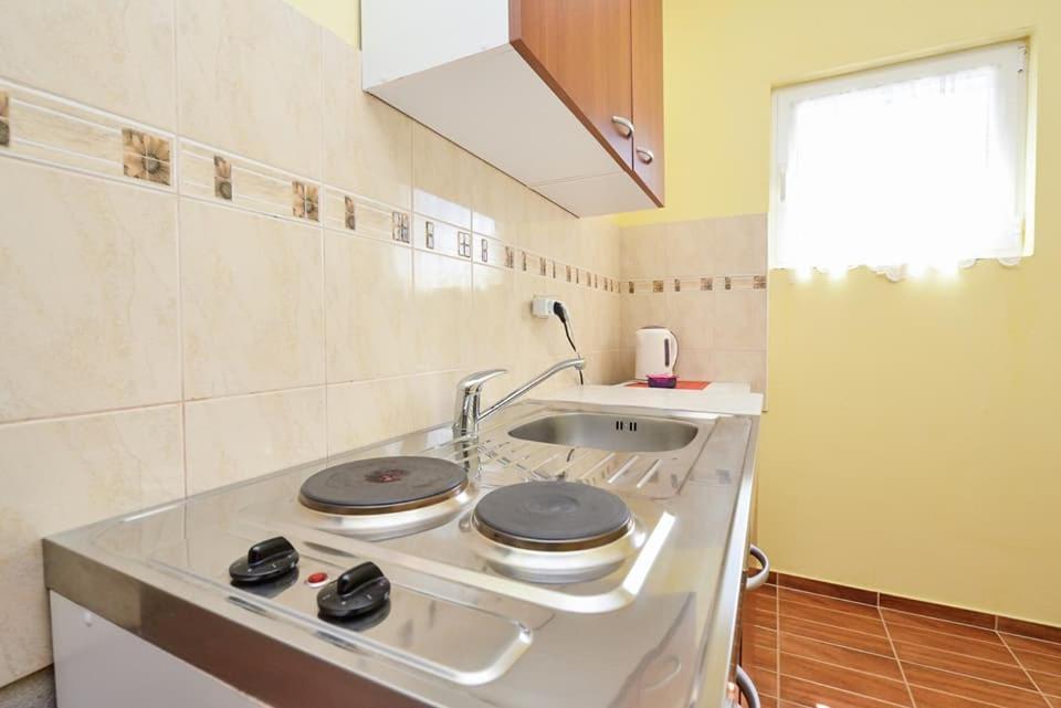 Sreca Apartment Near Beach With Bbq Bibinje Exterior photo